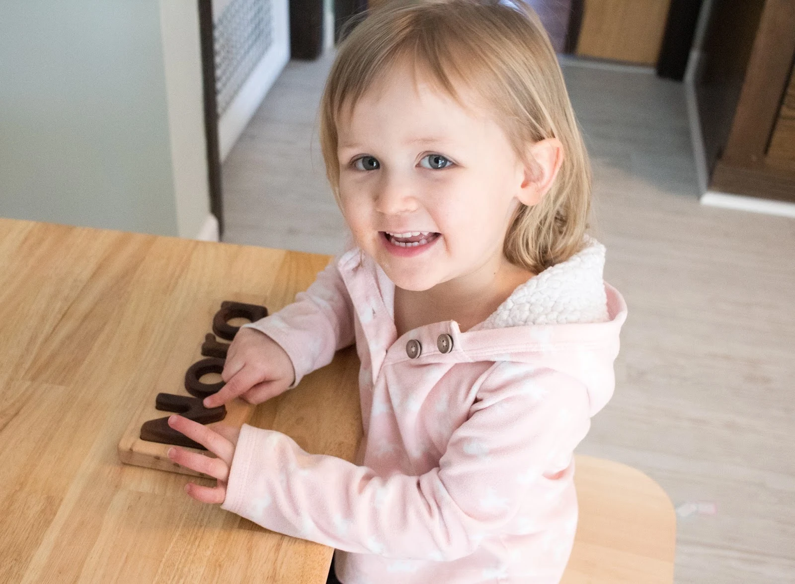 Montessori preschoolers are often ready for learning how to read and write. These fundamentals help you to get started with the process