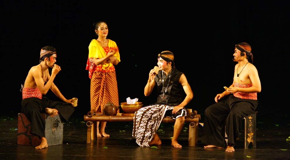 Ragam Jenis Seni Teater Rakyat yang Terkenal di Indonesia