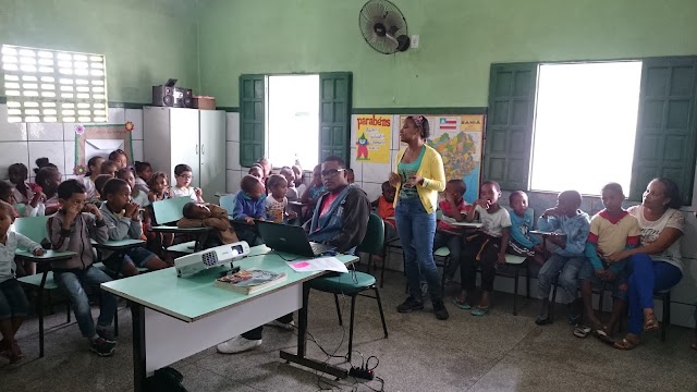 Equipe da SEPROMI realiza palestra sobre bullying na Escola José Gomes da Silva