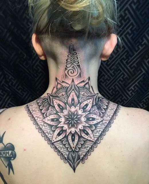 foto tatuajes mandalas para mujeres