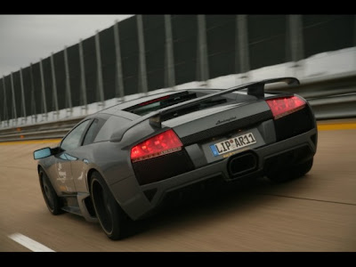 Picture and Review Lamborghini Murcielago LP640