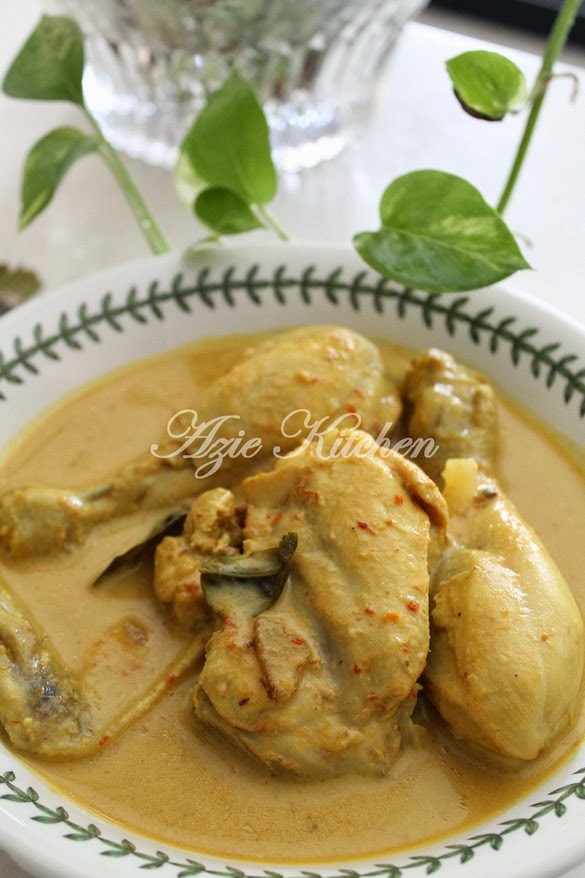 Masak Gulai Lemak Ayam - Azie Kitchen