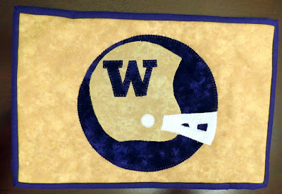 WA Huskies Mug Rug