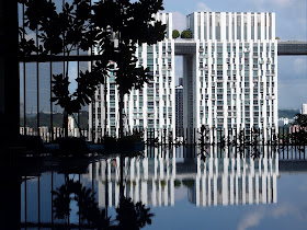 Club Floor swimming pool
