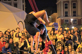 representación circense en el programa juvenil Karpa Gaztea