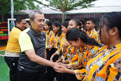 Meraih Peringkat 7 Olimpiade Sains Nasional, Gubri Sebut Riau Terbaik Nomor Satu di Sumatera