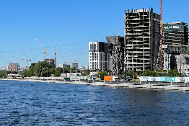 Москва-река, Проектируемый проезд № 4062, бывшая территория ЗИЛ, строящийся жилой комплекс Nagatino i-Land, строящийся жилой комплекс «Now Квартал на набережной»