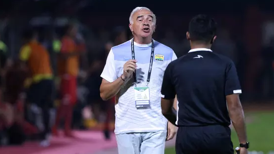 Pelatih Persib Berambisi Putus Catatan Buruk di Kalimantan