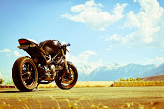 Ducati Monster 696