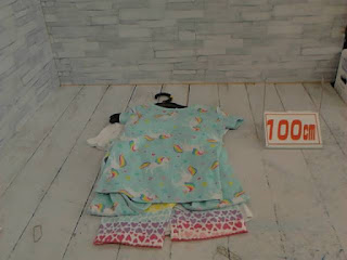 未使用品　子供服　１００ｃｍ　1570456　キッズ パジャマセット 4点セット　１４３０円