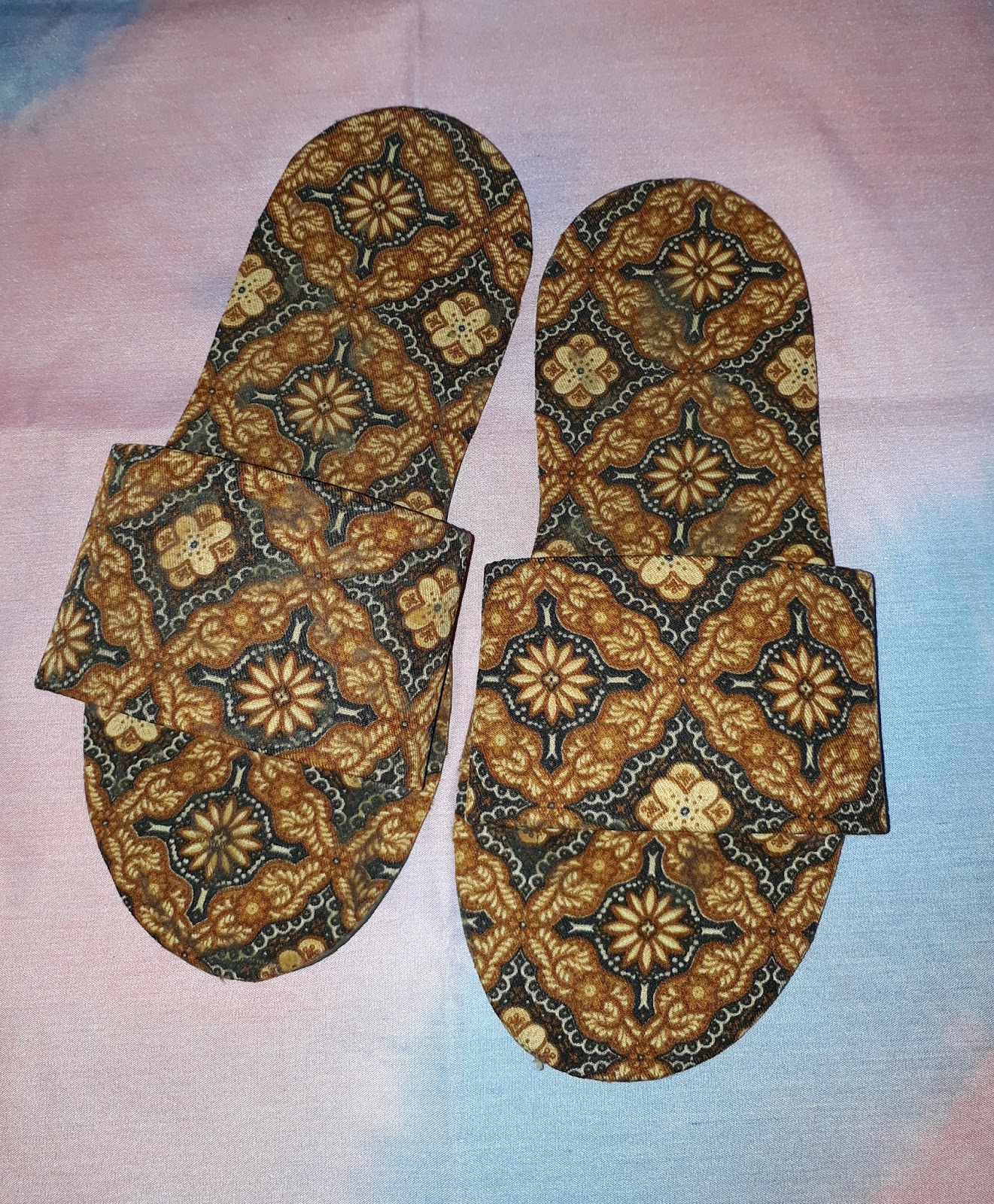  Cara  Membuat Sandal Kamar dan  Hotel dari  Kain  Batik  Kain  