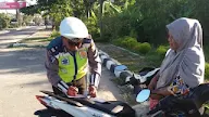 Temukan Pelanggar Lalu Lintas Saat Gatur Lalin di Pagi Hari, Ini yang Dilakukan Oleh Personil Batang Kuis