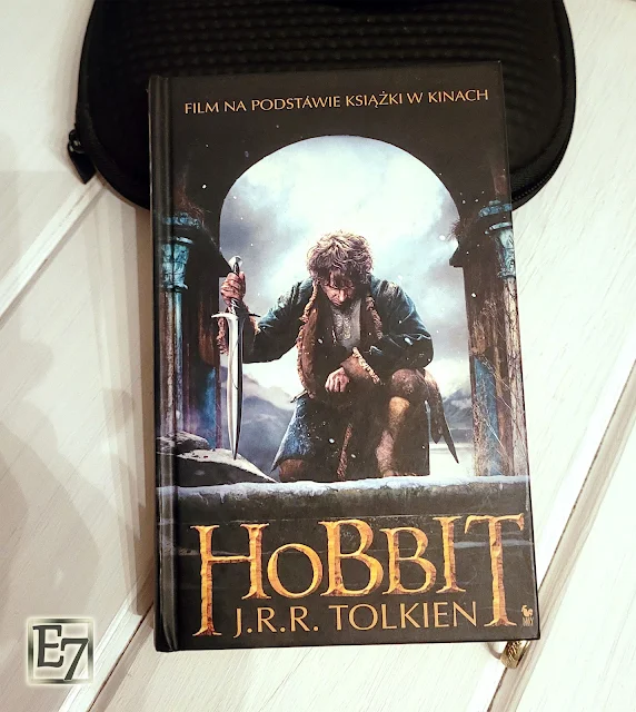 „Hobbit, czyli tam i z powrotem”