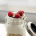 Overnight porridge with berries and Greek yogurt - Porridge con yogurt
e frutti di bosco