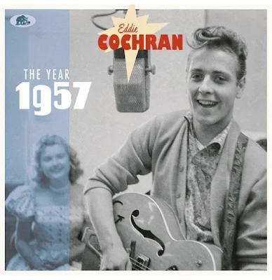 Eddie Cochran foi um dos maiores roqueiros dos anos 50, conhecido por suas performances no palco e letras marcantes.