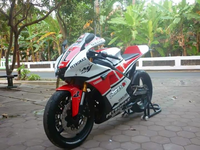 Modifikasi Yamaha Vixion M1 09