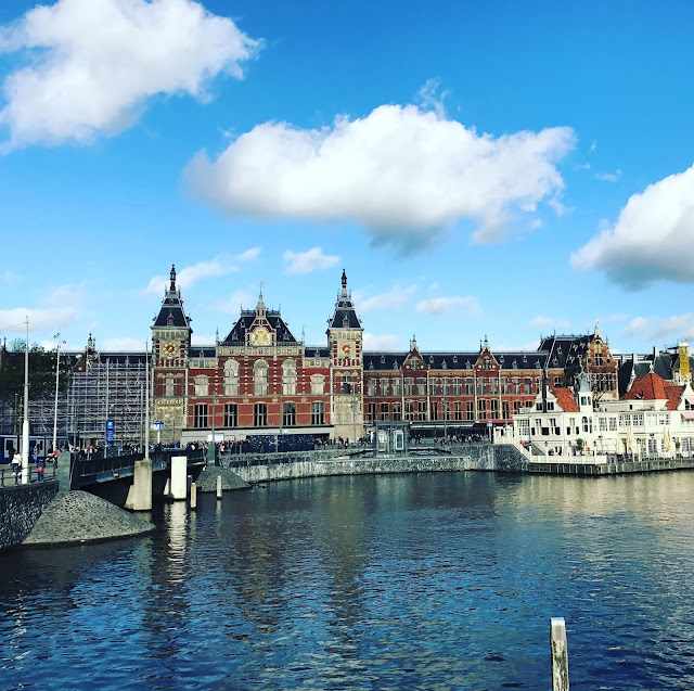 gare centrale amsterdam