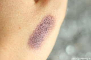 Review: 13 essence Update Produkte - Ultra Last Instant Colour Swatch - www.annitschkasblog.de