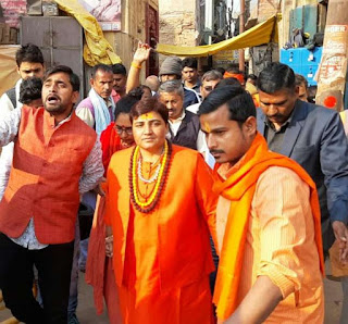 sadhvi-pragya-ban-the-darshan-in-the-temples