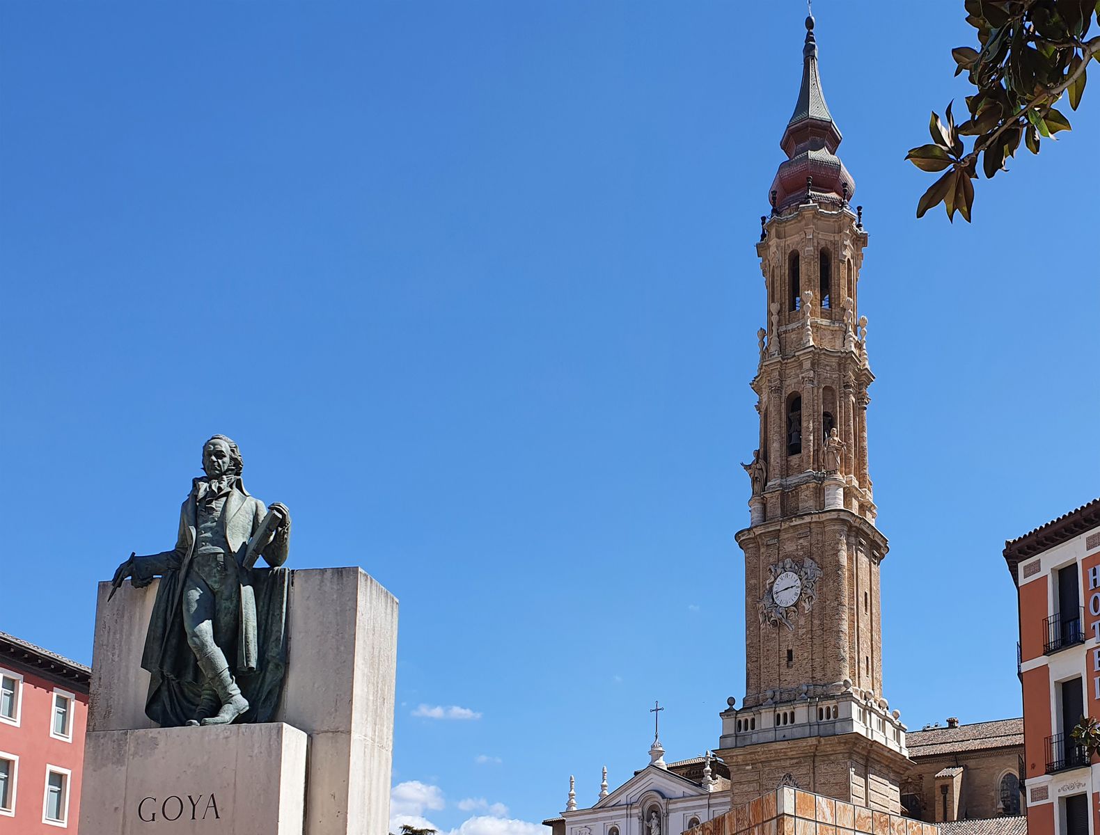 Photo 8/14 - La cathedrale del Salvador et ...