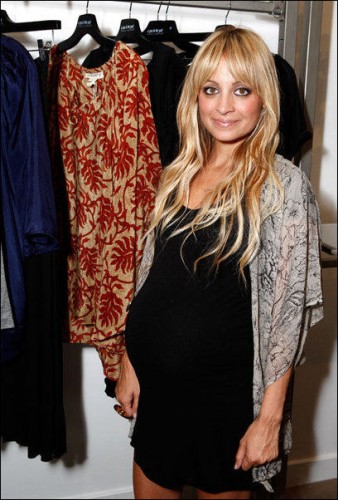 Nicole Richie pregnant