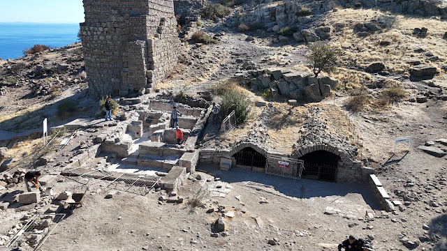 Αεροφωτογραφία του χώρου ανασκαφών της Άσσου. [Credit: AA Photo]