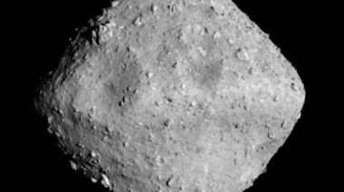 EXTRAÑOS MATERIALES EN EL ASTEROIDE RYUGU PODRÍAN REVELAR LOS SECRETOS SOBRE EL ORIGEN DE LA VIDA