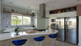 beach- house- kitchen