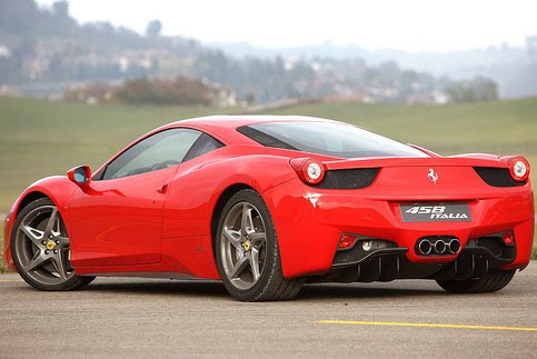 2010-Ferrari-458-Italia