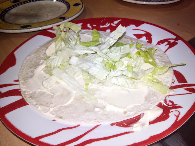 Tortita con mayonesa y lechuga