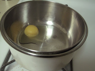 DIY beauty: lemon butter lip and skin balm. Melt the beeswax in a double boiler