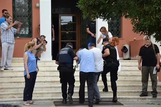 Ελεύθερος ο ένας εκ των οκτώ Τούρκων αξιωματικών