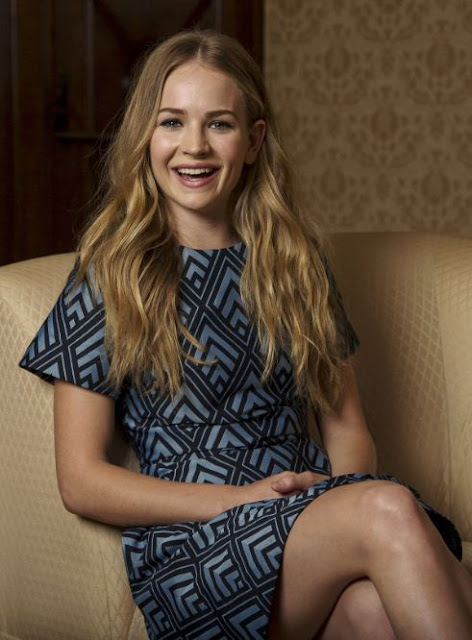 Britt Robertson Biodata