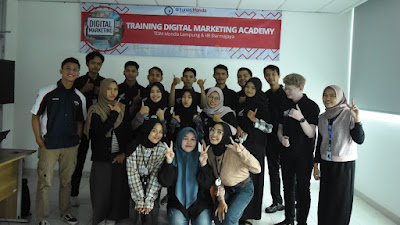 15 Mahasiswa IIB Darmajaya Ikuti Training Digital Marketing Academy PT Tunas Dwipa Matra