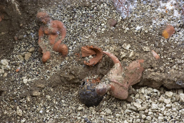 Ειδώλια από τερακότα ανακαλύφθηκαν στην Πομπηία