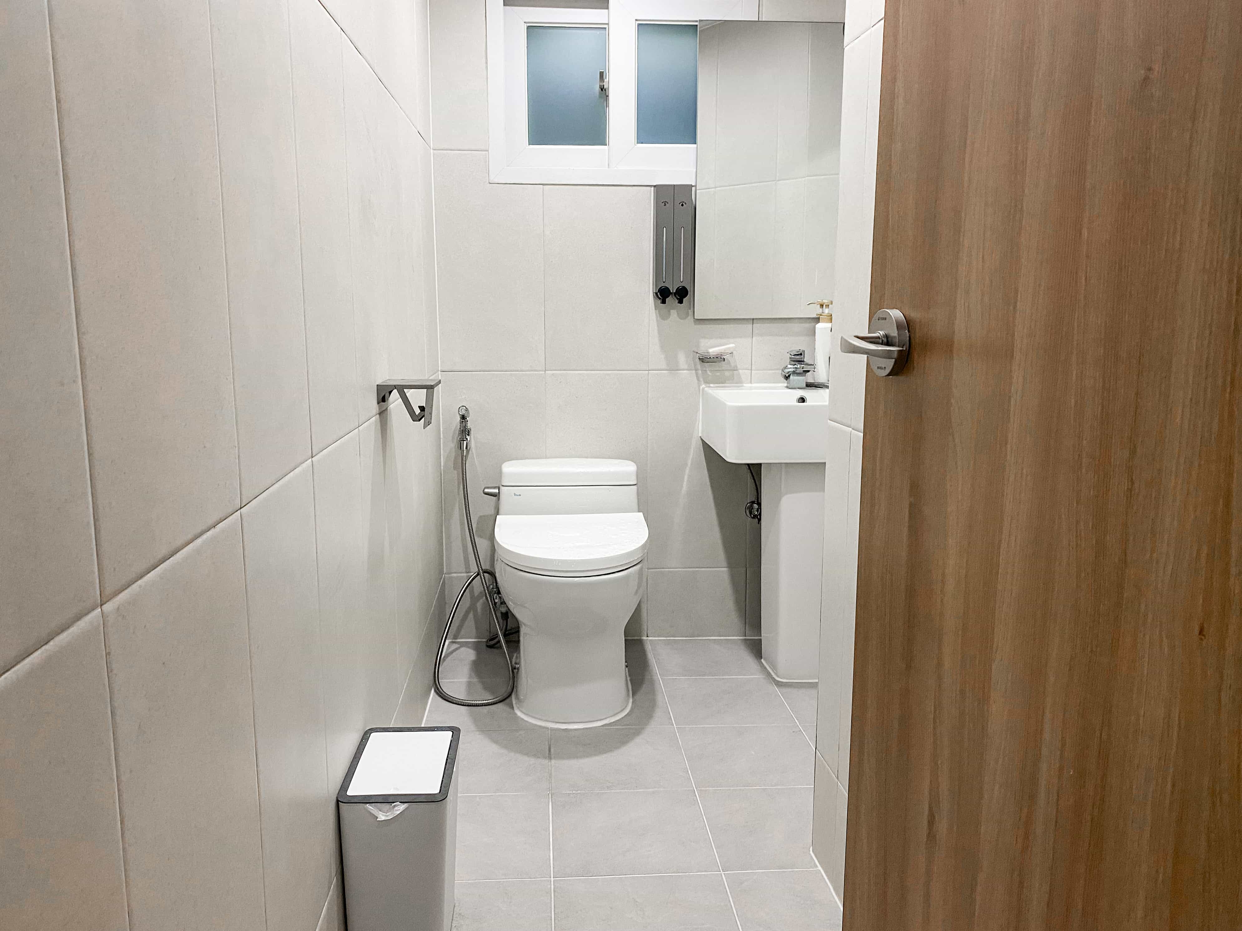 l3-guest-house-toilet