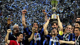 Intermilan merayakan juara