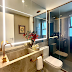 Banheiro com decor de lavabo com box camuflado por vidros espelhados!