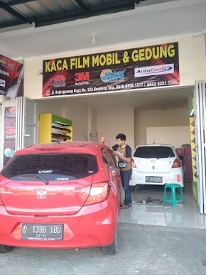 KACA FILM MOBIL DAN GEDUNG BANDUNG