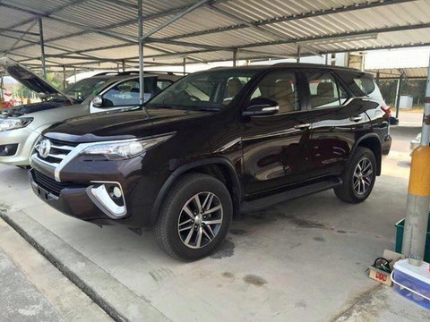 toyota-fortuner-2016-lo-anh-truoc-ngay-ra-mat-2