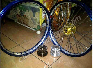 Velg Akront Garis Dengan Tromol Kuning Emas