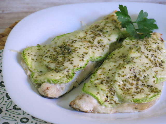 FILETES DE LUBINA AL HORNO CON CALABACÍN