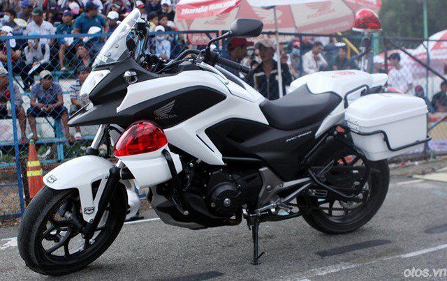 Xe moto Honda NC750 phiên bản cảnh sát ở nước ta