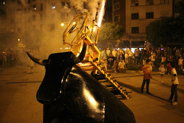 Toros de fuego en la sanjuanada del Ayuntamiento