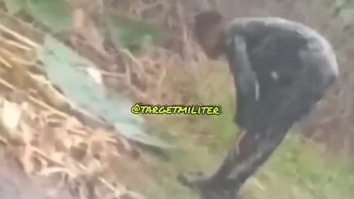 Viral Video Anggota TNI Salat di Tengah Hujan, Netizen: Masya Allah