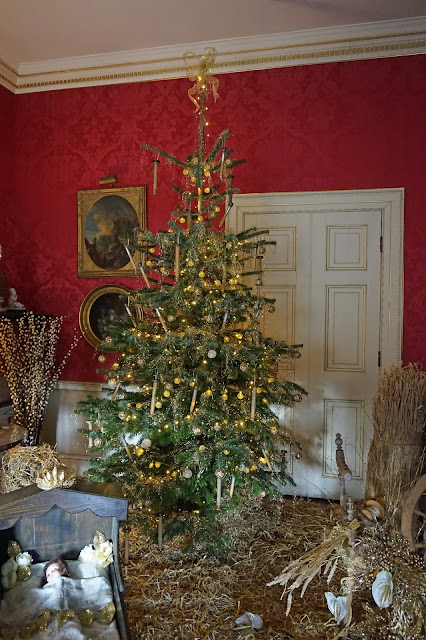 Christmas Tree with the theme of fairytale Rumpelstiltskin