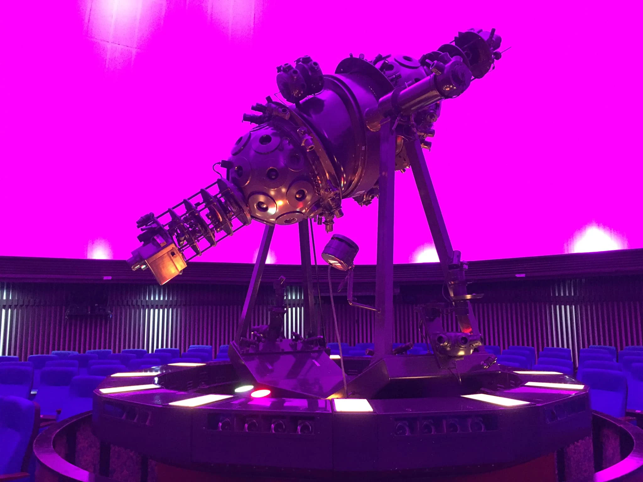 What is the National Planetarium in Manila