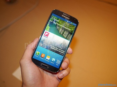 spesifikasi Samsung I9500 Galaxy S 4 harga terbaru, gambar dan review hp Samsung I9500 Galaxy S iv 2013 2014, fitur dan kelebihan handphone Samsung I9500 Galaxy S 4 octa core