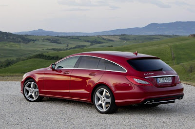 Mercedes-Benz CLS 500 4Matic Shooting Brake (2013) Rear Side