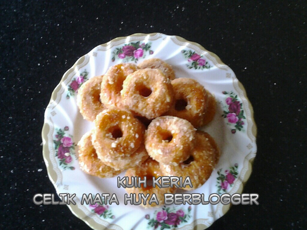 MISS PUNAI IN THE HOUSE: RESEPI : KUIH KERIA